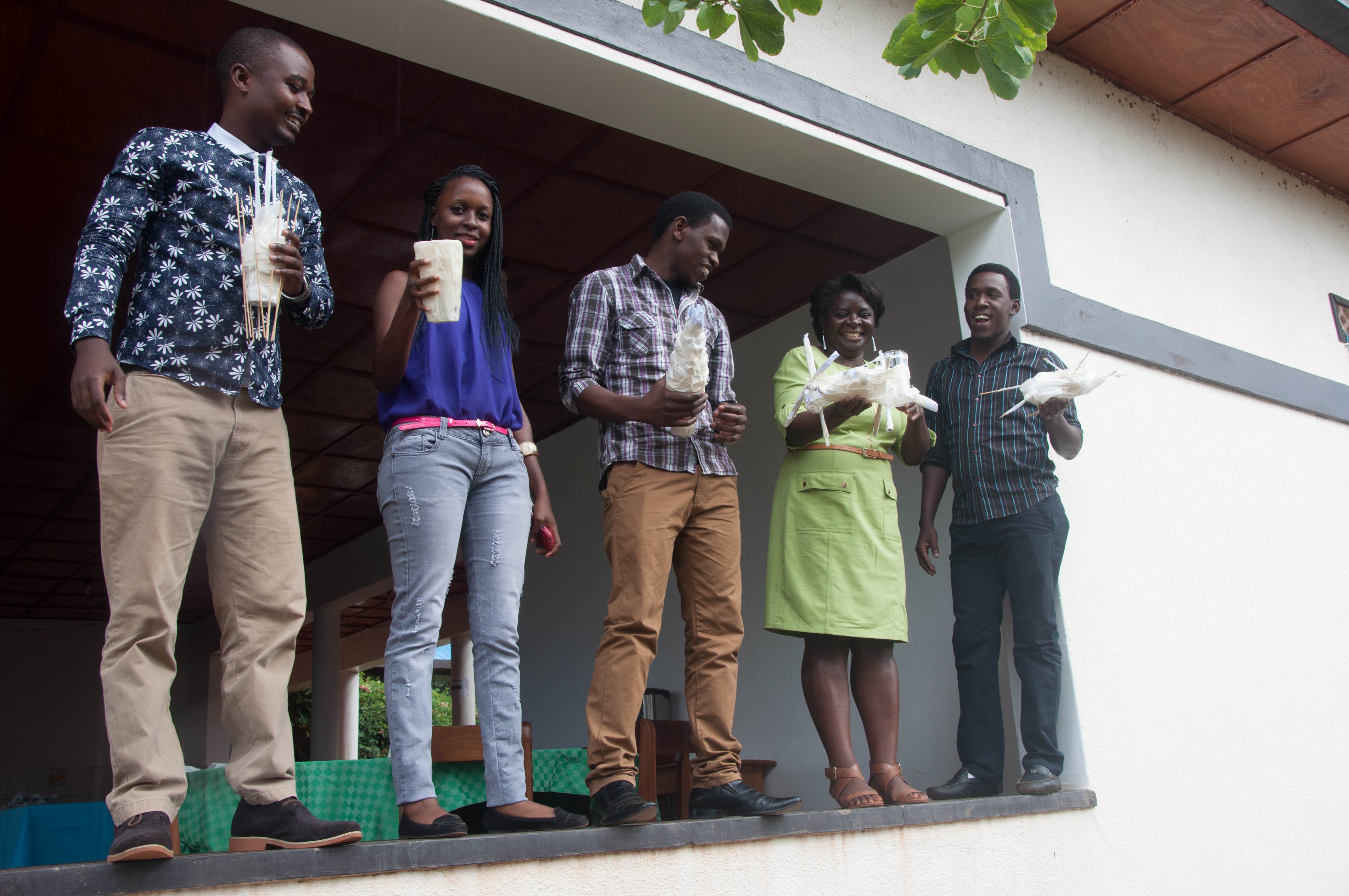 Dr. Amuguni leads MGHD Class of 2017 students in an exercise during their September 2015 intensive.