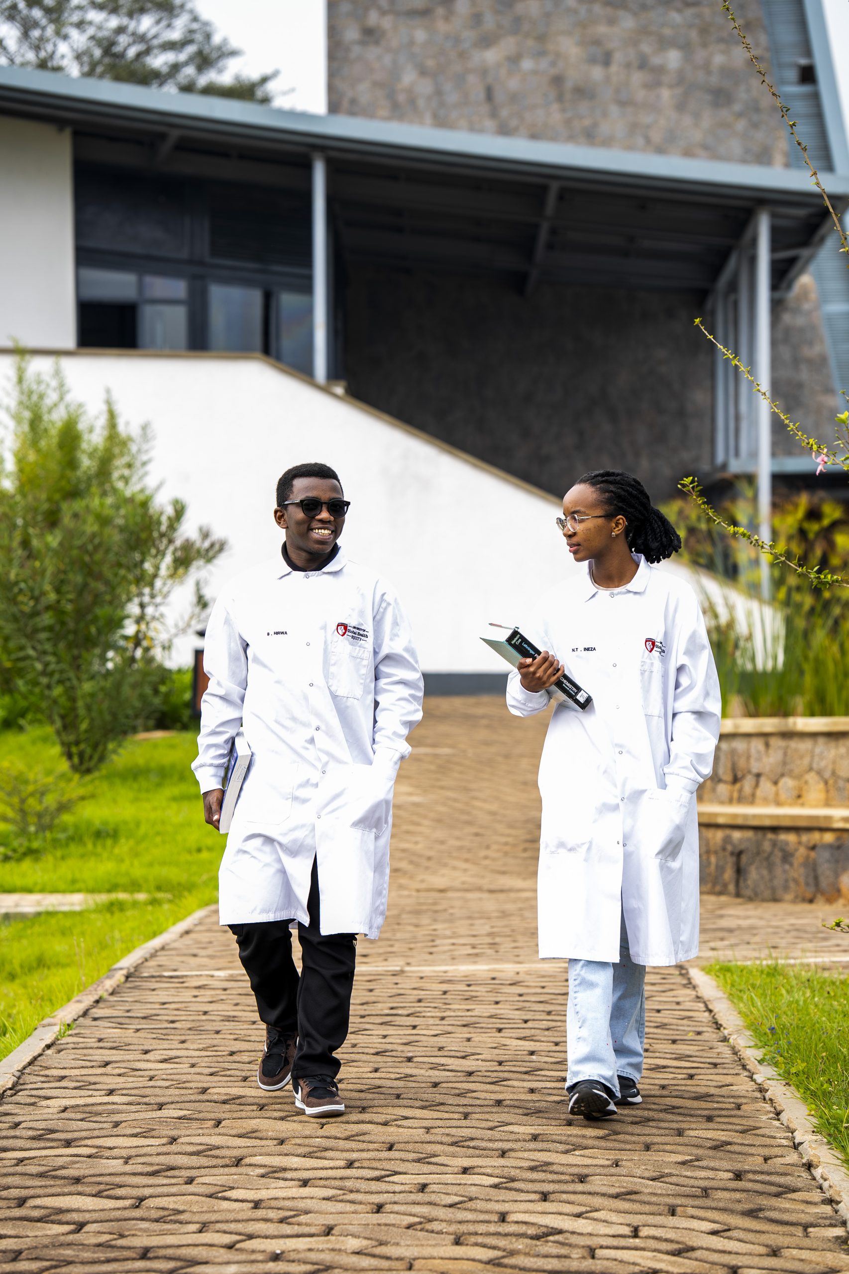 Rwanda_20250618_UGHEMedicalStudents_DNA_8