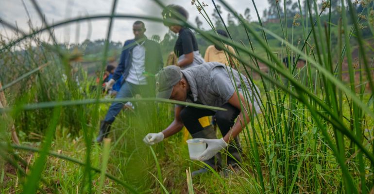 2024_ughe_onehealth_fieldschool_pmugemana1504_53707441807_o (1)